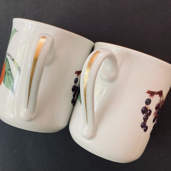ROYAL WORCESTER "Evesham" Set of 2 Coffee Mugs EUC - Picture 3 of 9